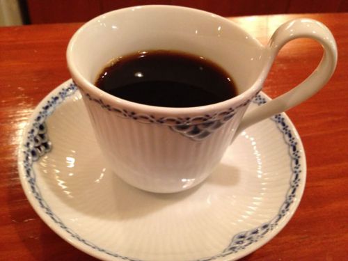 夏のあいだ私の相棒だった白いカップ