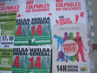 町中の至ところに張ってあるポスター