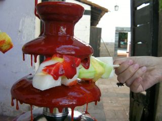 わ〜い‥赤いよ、このチョコレート。。。