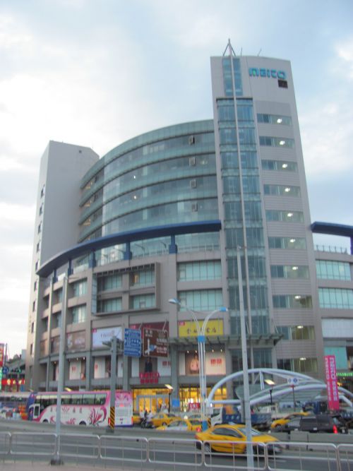 12月5日に正式オープンした名統百貨