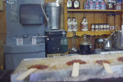 カナダらしいメープルタフィ