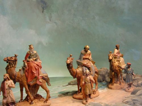 今年のバルセロナ支庁広場に飾られた三賢者。