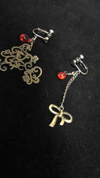 友人からもらったハンドメイドアクセ