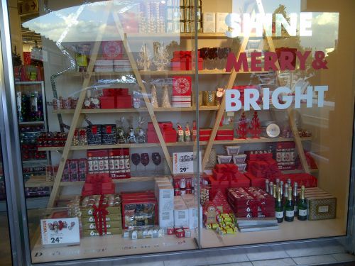 クリスマス商戦がピークを迎えています