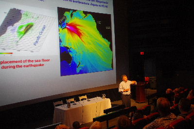 震災ガレキの漂着状況の説明会