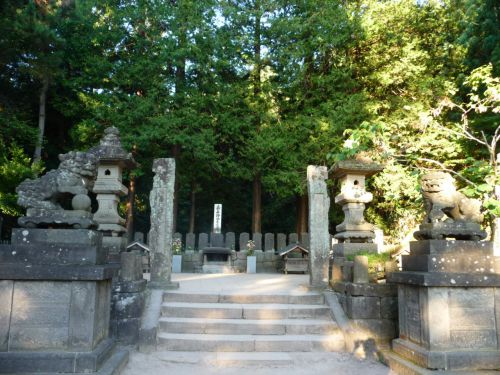 飯盛山　白虎隊の墓