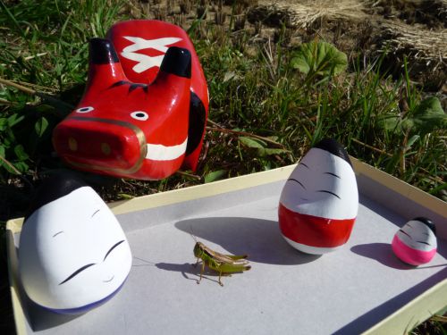 会津のお米は美味しいね！イナゴくんも嬉しそう。