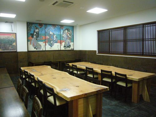 こちらが小さい方の梅の間.