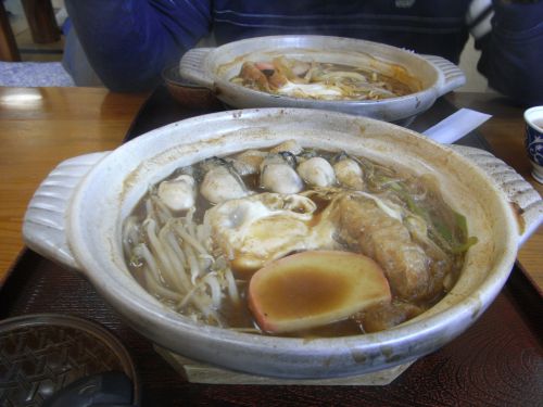 牡蠣入り味噌煮込みうどん