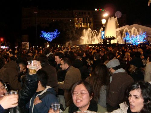 バルセロナ市カタルーニャ広場の2012年大晦日の様子