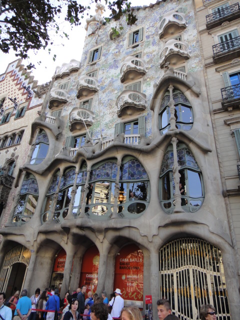 ガウディーの建てた個性的な建物