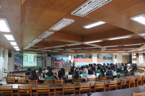 学校紹介の様子