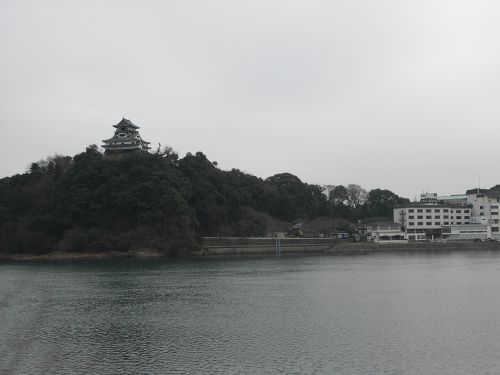 木曽川から見た犬山城