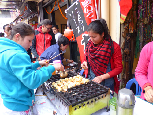 たこ焼き！は焼きたて、ハフハフ！