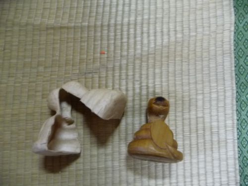 型を抜いたところ（２０１３年の干支縁起物はヘビ）今年は馬です。