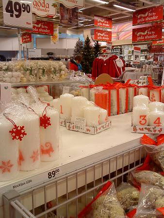 店頭の一角にも可愛らしいクリスマスグッズが並びます。