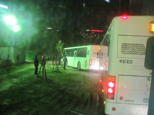 ようやくシャトルバスに乗りました