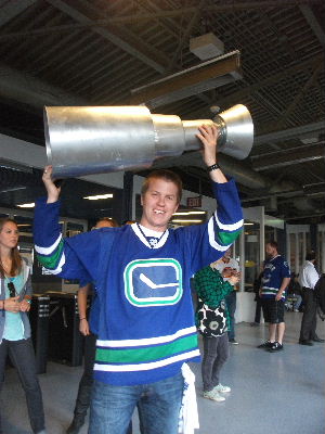 カナダの国技アイスホッケーはカナダ人に大人気