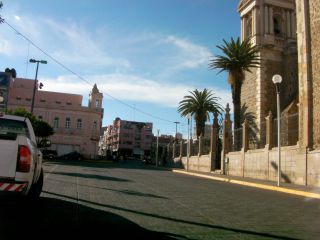 あれれ、閑散としちゃってますよ、街の中心