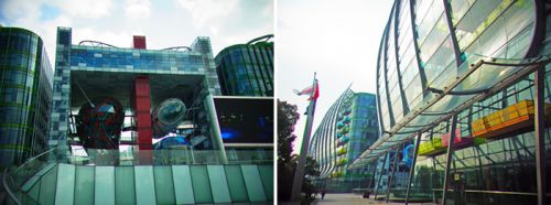 近未来の子どもの国のようなビル群