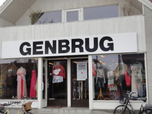 こちらも寄付で成り立っているお店 GENBRUGはリサイクルのこと