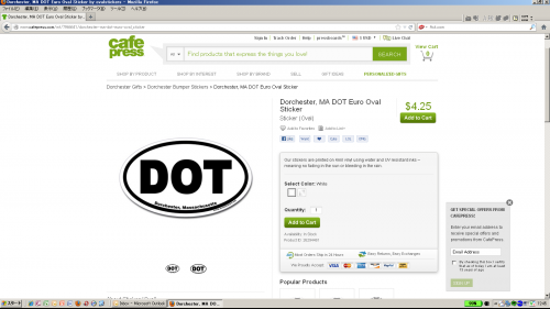 場所を表すステッカーの一例。DOTと聞いたら私はすかさずDepartment of Transportation（運輸省）を思い出しますが、マサチューセッツ州ボストンにあるエリア名だそうです