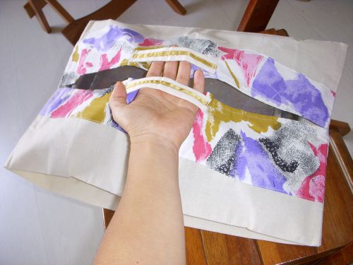 40センチ×60センチくらいのケーキの焼き型でも運べる手作りの袋