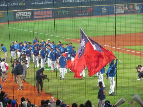 選手たちは場内一周しました