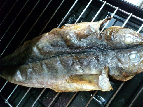 シマホッケではなく、真ホッケのように見えますが…