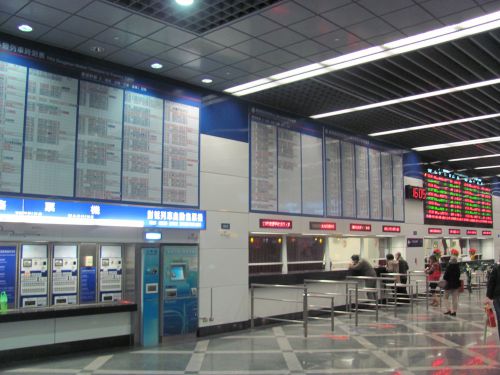 現在は地下にある鉄道の松山駅