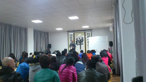 ご法話を聴聞中