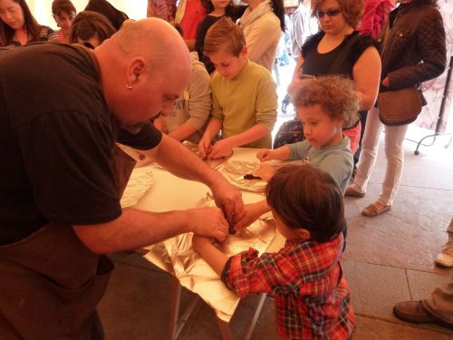 チョコレートを使った簡単なクッキングクラスもあり見てして楽しんで、のイベントでした。
