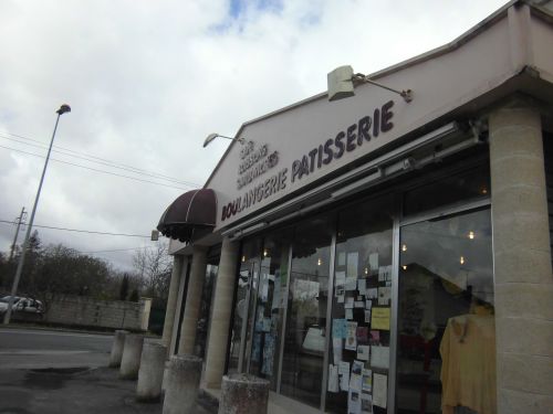 ここは私たちのお気に入りのブーランジェリー（車で１０分）