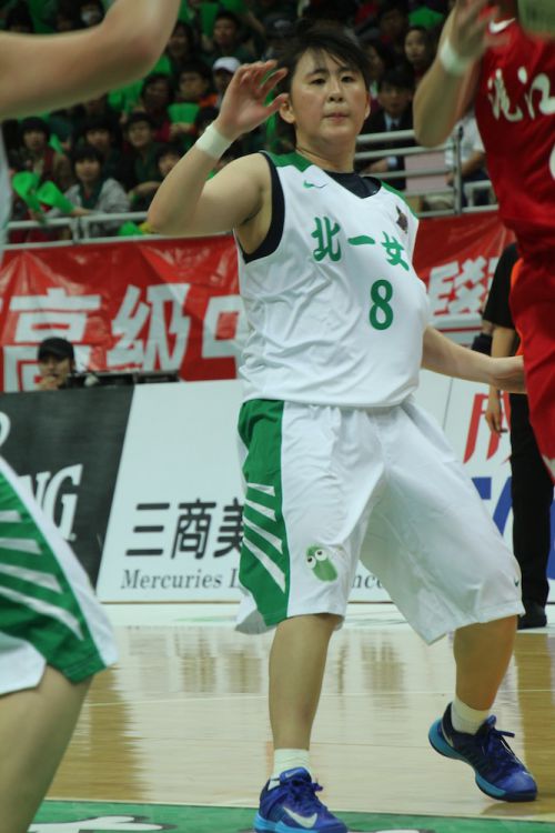 鼻骨骨折から復帰した趙婉晴（ジャオ・ワンチン）