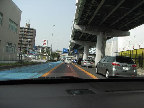 左車線は左折レーン