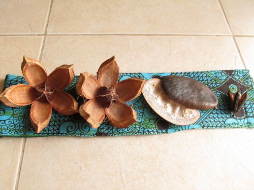 アフリカ伝統の布「キテンゲ」と合わせて飾るのもGOOD。