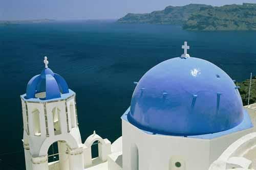 ギリシア正教の教会も、白い壁。