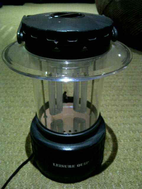 充電式のライト。南アでは、どの家庭にも1つは必要ではないでしょうか。