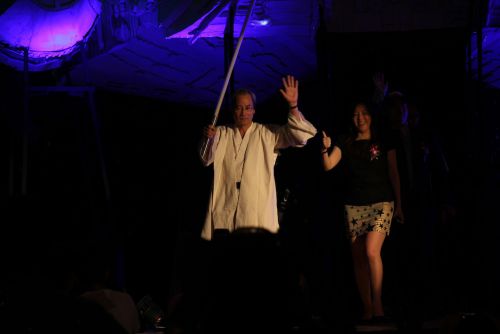 卓俊辰（ズゥオ・ジュンチェン）校長（左）と趙筱瓏（ジャオ・シャオロン）PTA会長（右）