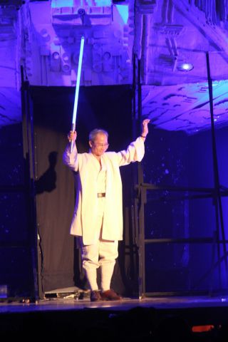 再登場の卓俊辰（ズゥオ・ジュンチェン）校長