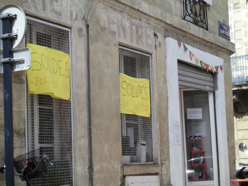 手書きで書かれたこんなかわいらしい表示もあります