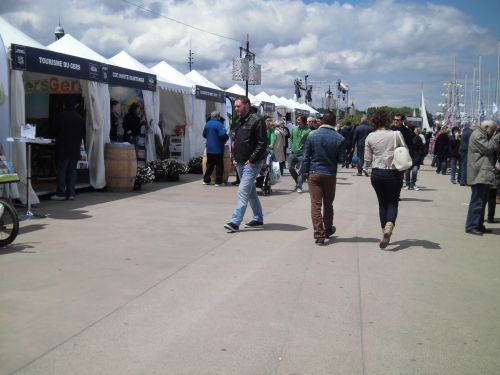 たくさんのブースが並んでいます