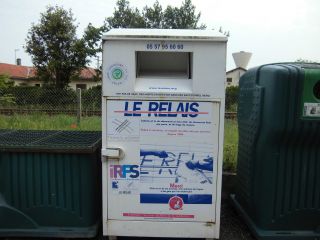 これが白い服リサイクルボックス