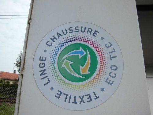 このマークが目印