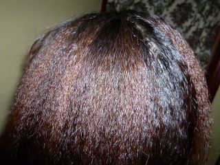 ほどいた後は見事なアフリカンヘアーに…（彼女本人は超直毛です）