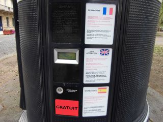 3言語で説明書があります