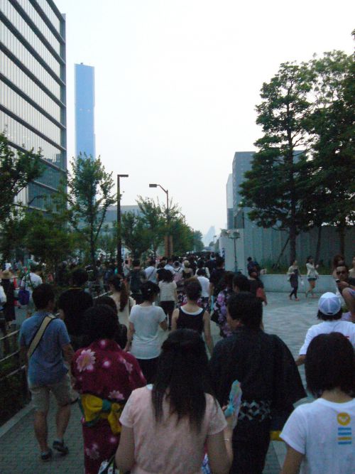 抽選券を持った人たちだけでもこの人数。