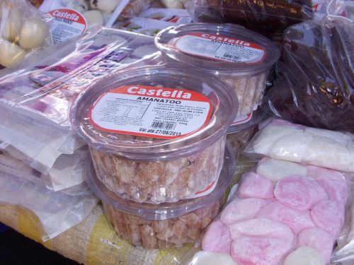 日本食材を販売するフェイラ（朝市）で販売されている甘納豆や手作りのあんこ