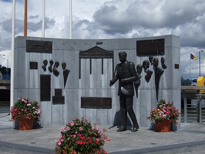 昨年まではなかった、こんな記念碑も新しくできていました。