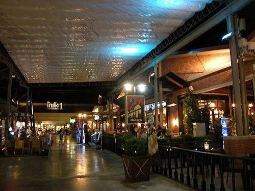 夜ならではの雰囲気も楽しいです